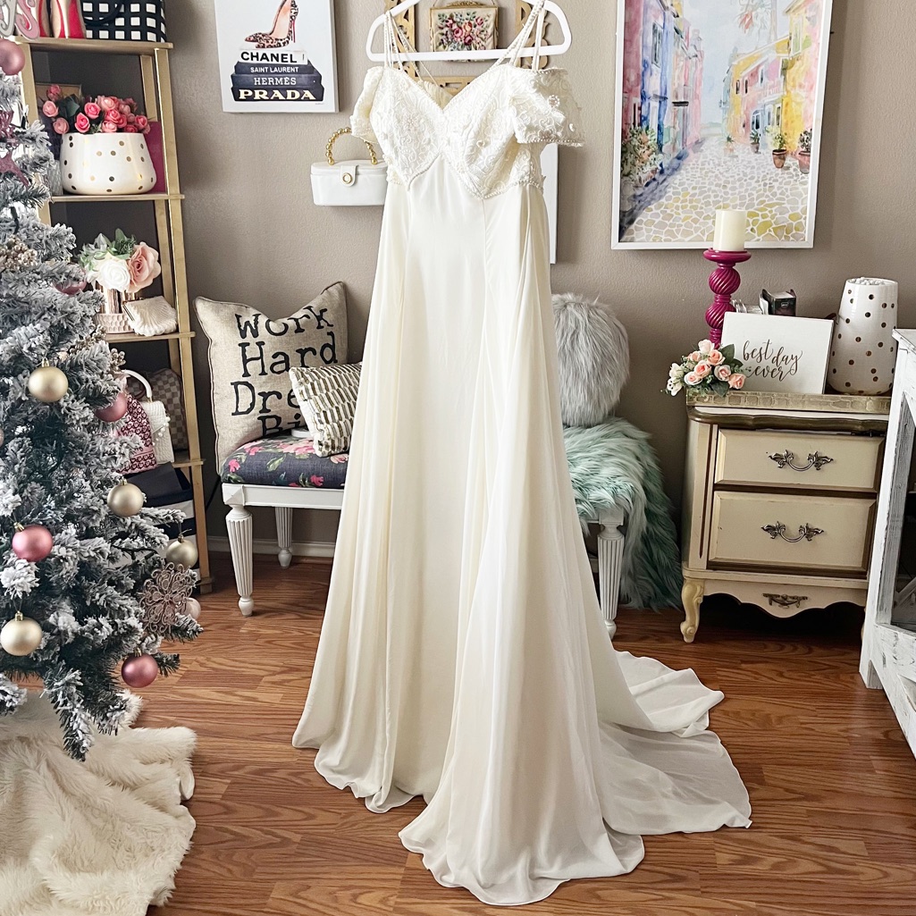 chinese dress ladies Mikado Princess A-Line Wedding Dress with Sweetheart Neckline and Pear –  Think Bridal